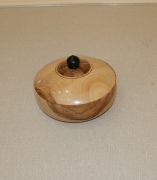 This lidded bowl won a highly commended certificate for Ken Akrill